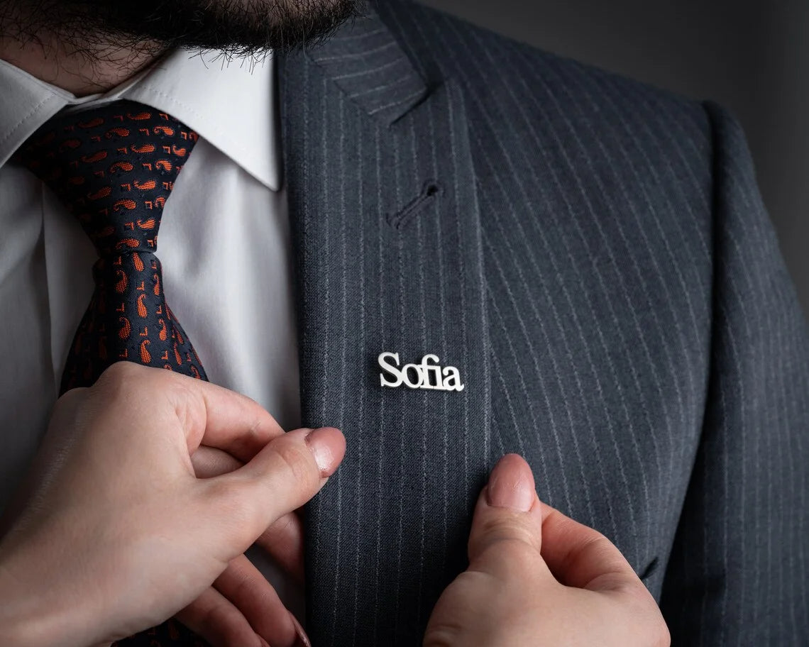 Personalized Nameplate Brooch – Custom Unisex Jacket Badge with Name – Stylish & Unique Gift for All